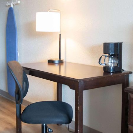 Days Inn By Wyndham Waynesboro Bagian luar foto