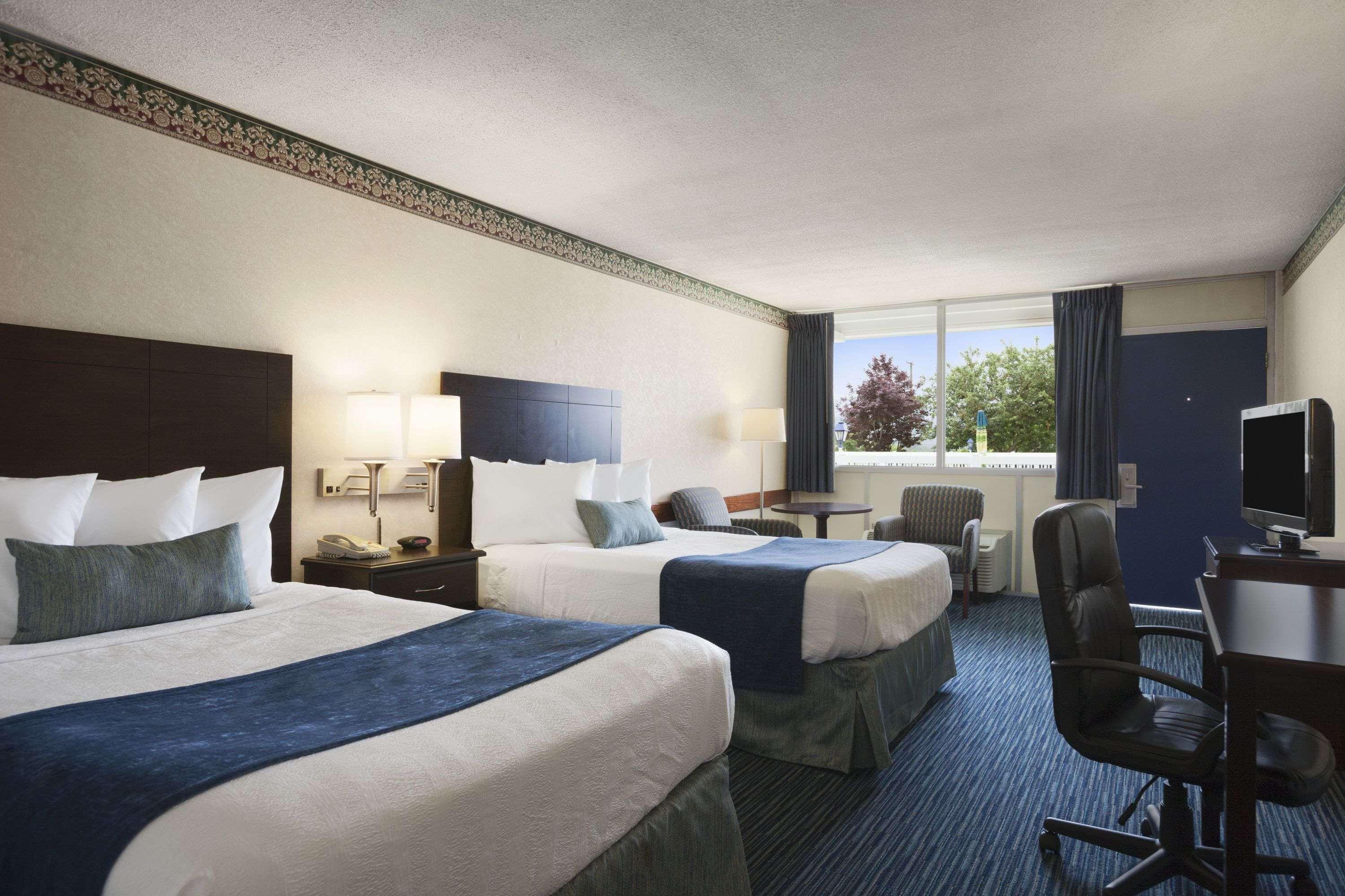 Days Inn By Wyndham Waynesboro Bagian luar foto