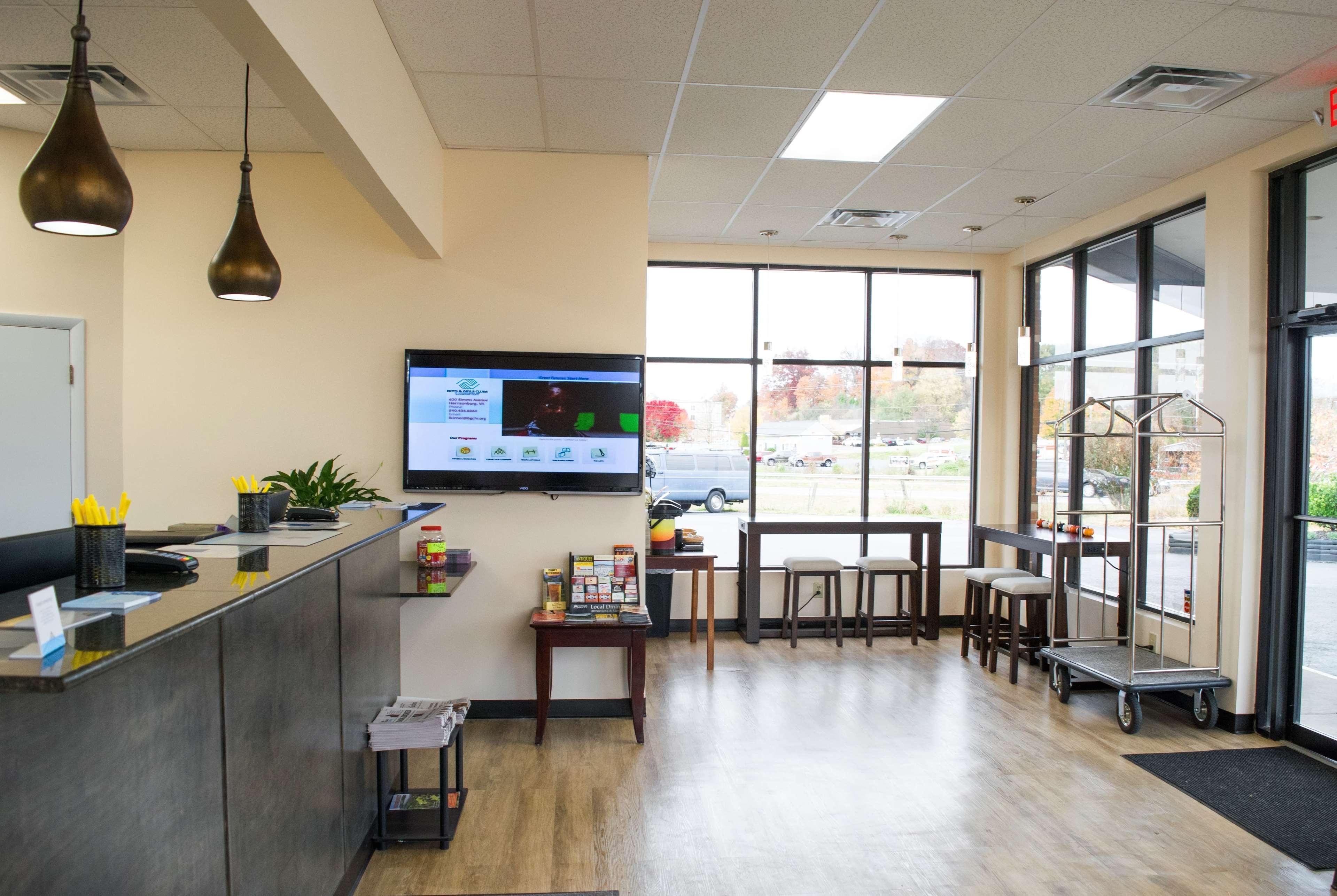 Days Inn By Wyndham Waynesboro Bagian luar foto
