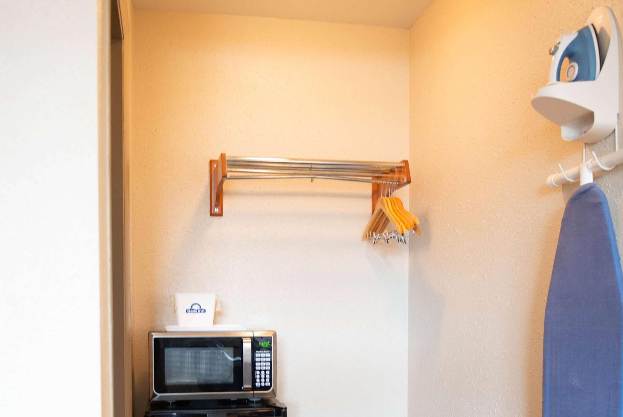 Days Inn By Wyndham Waynesboro Bagian luar foto
