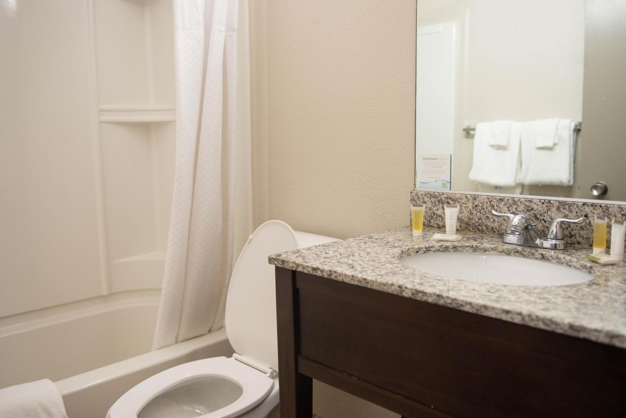 Days Inn By Wyndham Waynesboro Bagian luar foto